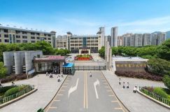 在郴州楼市激烈的竞争赛道上,青云和著凭借持续霸榜的实力,成为众多购房者心中的 &ldquo;白月光&rdquo;。2025 年 1-5 月郴州住宅销售排行榜 TOP2、5 月网签全城第二&hellip;&hellip; 亮眼成绩单背后,究竟藏着怎样的 &ldquo;红盘密码&rdquo;?